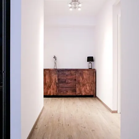 Apartment Super