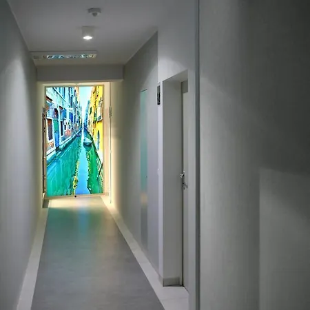Apartment Super
