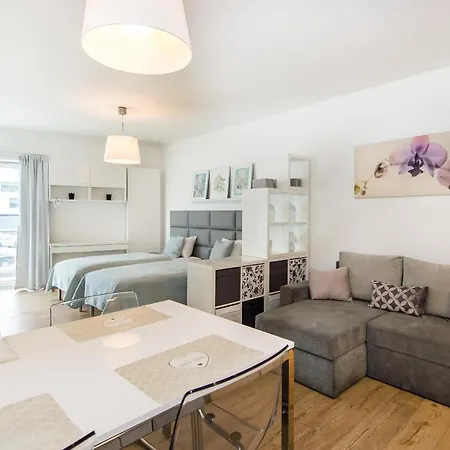 Apartment Super
