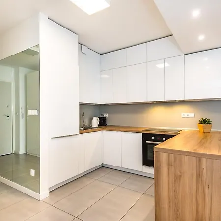 Apartment Super *
